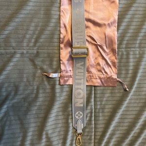 Louis Vuitton Bandouliere strap